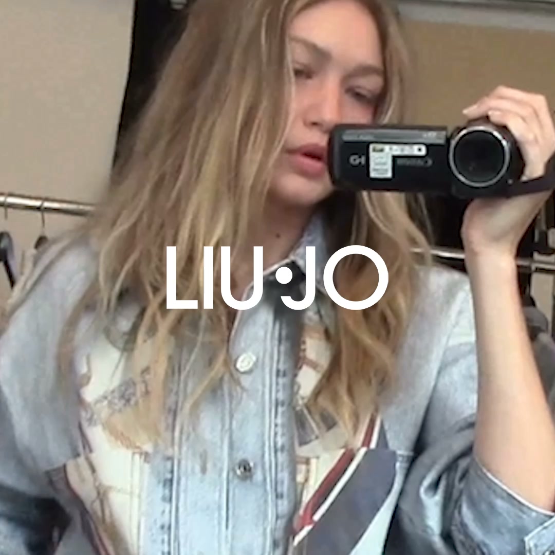 Liu Jo Facebook ad: The Gigi Hadid Edit.