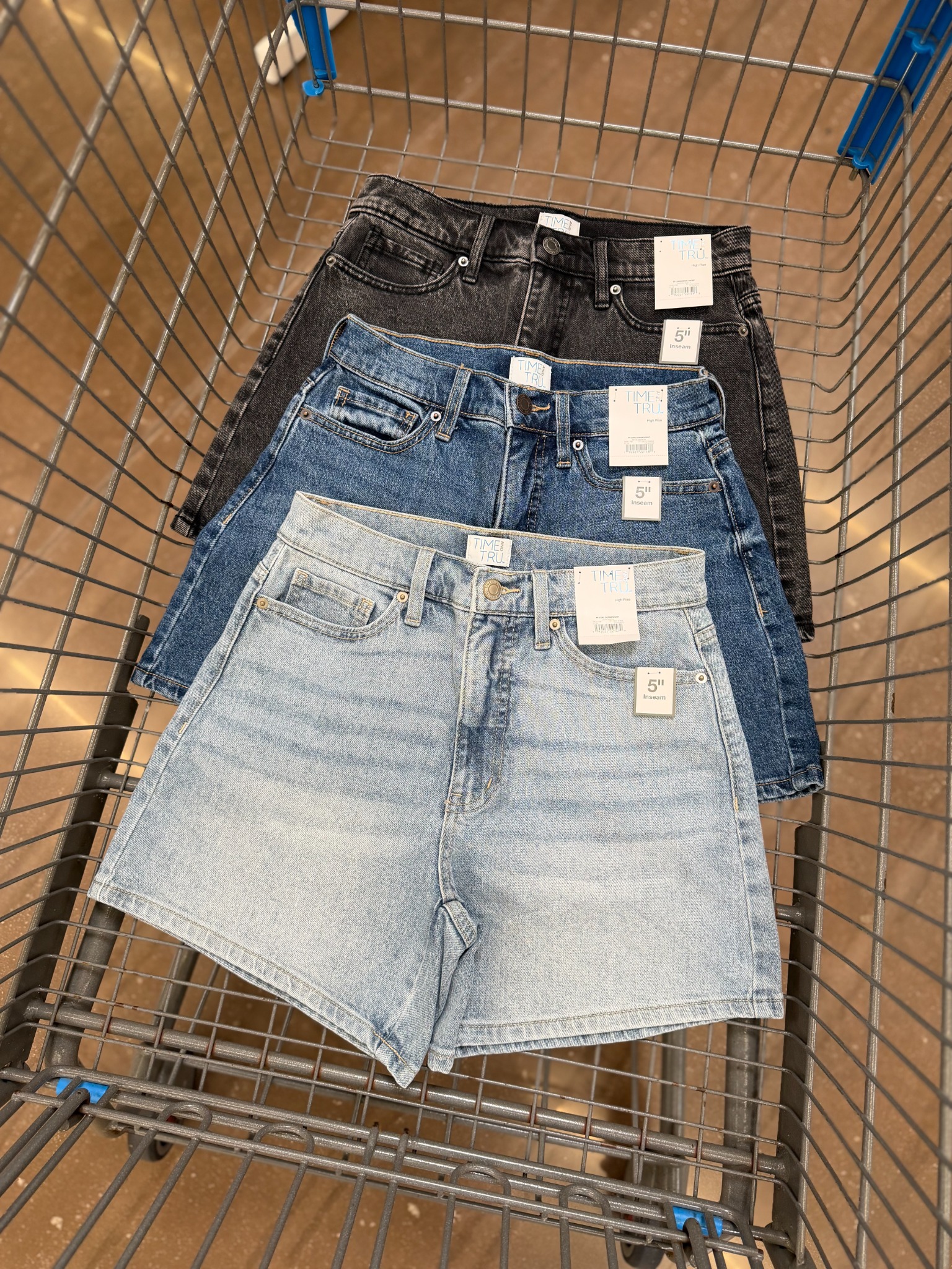 Walmart Finds Facebook ad