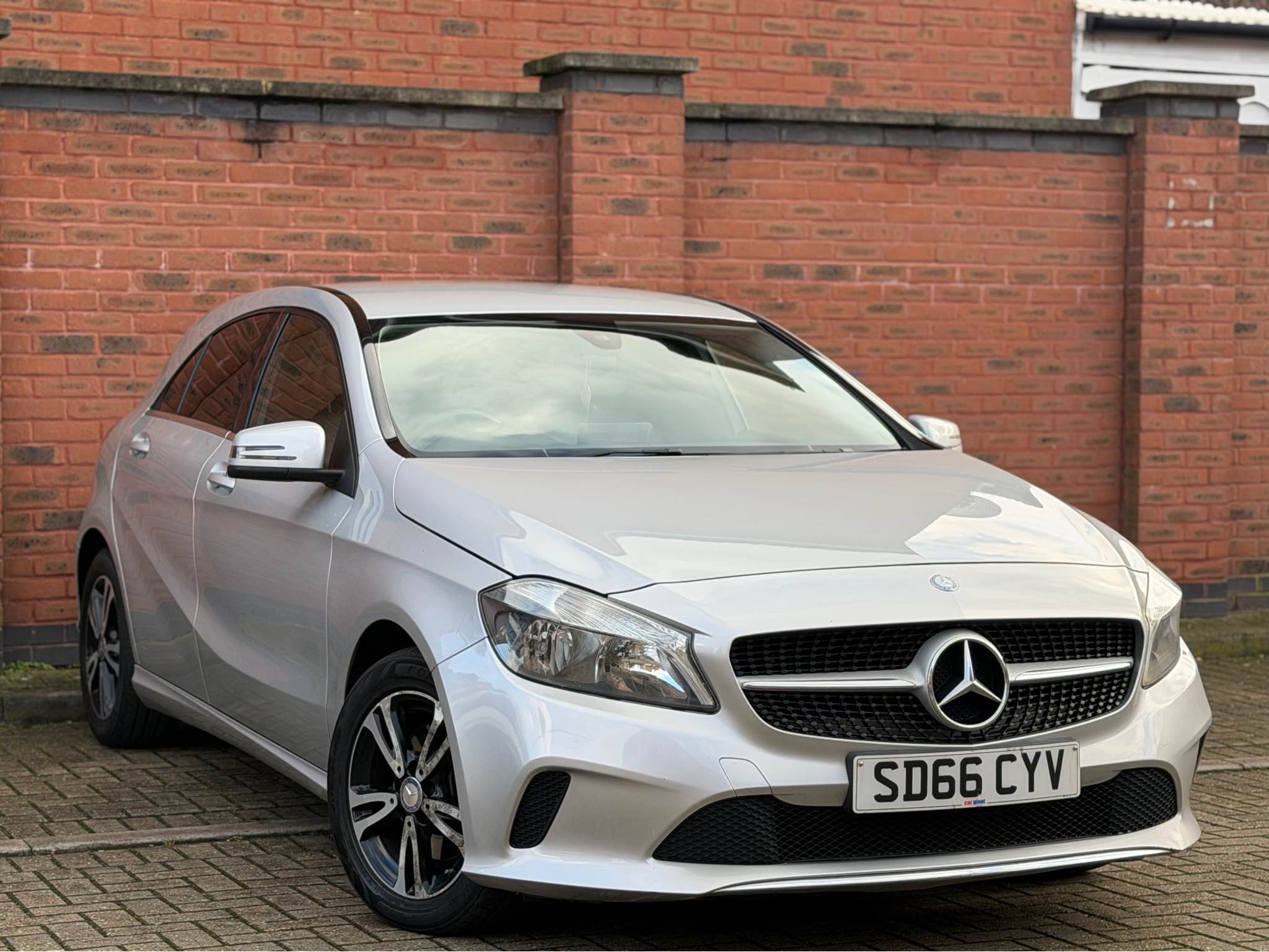 Benz Hasan Facebook ad: 2016 Mercedes-Benz A Class 1.6 A160 Sport ULEZ