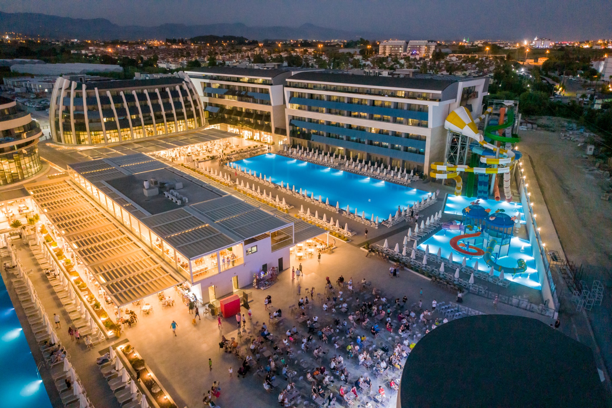 Victory Volare Hotel Facebook ad