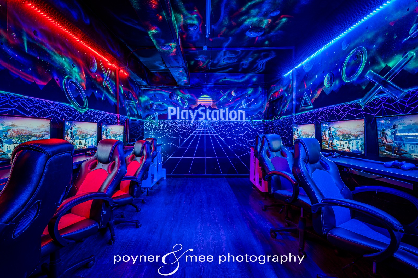 Elite Gaming Lounge Facebook ad: VIDEO GAME BIRTHDAY PARTY FOR 8, JUST £199.