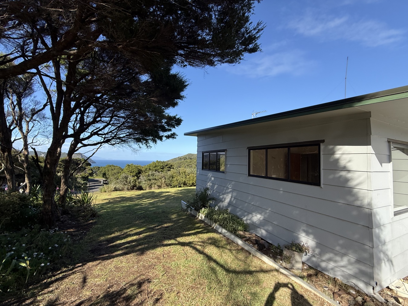 Barfoot & Thompson St. Heliers/Kohimarama Facebook ad: 6 Iona Road Great Barrier Island