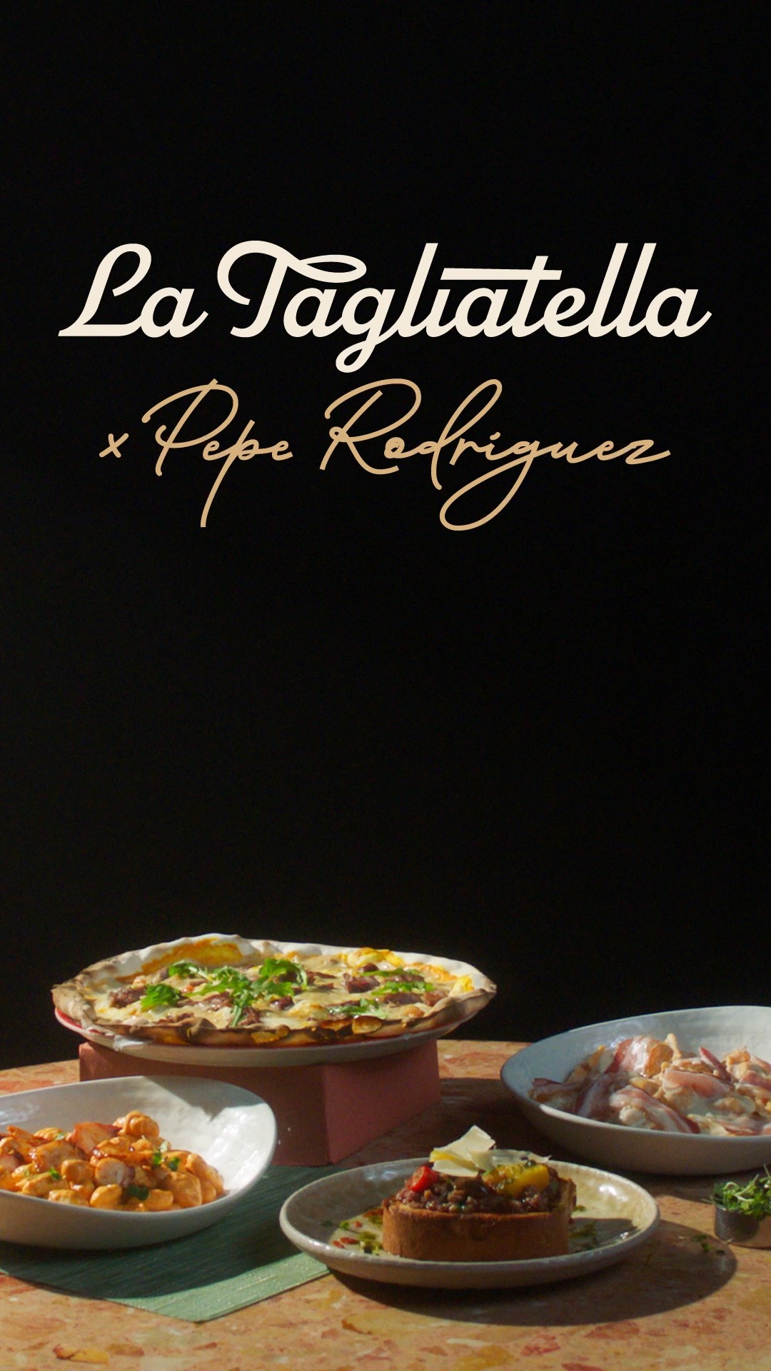 Restaurantes La Tagliatella Facebook ad: Todos, en algún momento, nos hemos creído expertos…