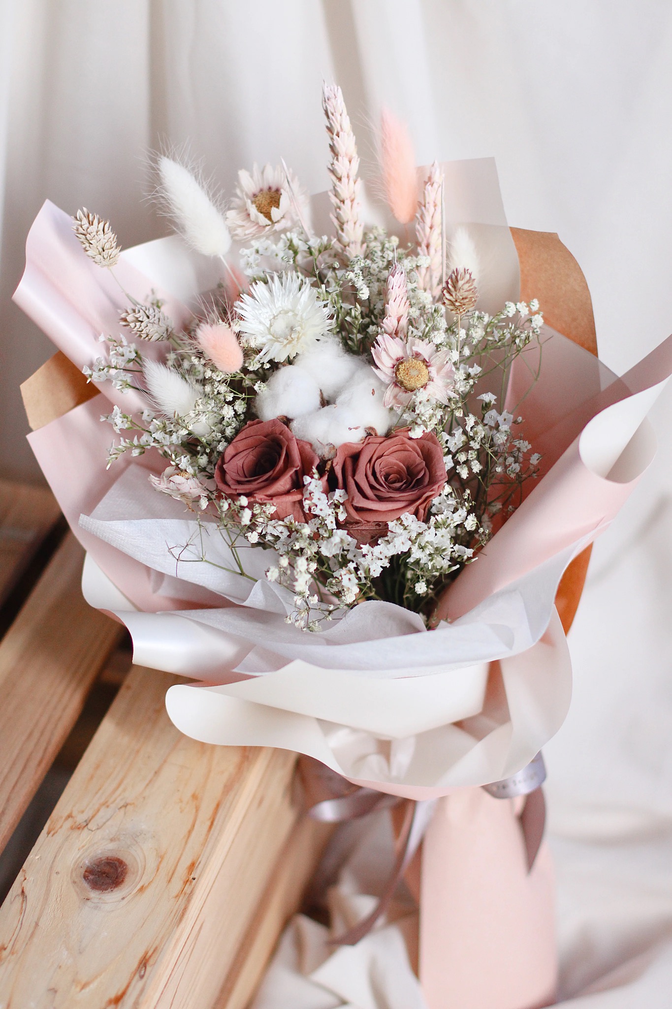 Dawn Q. Facebook ad: Flowers that Last