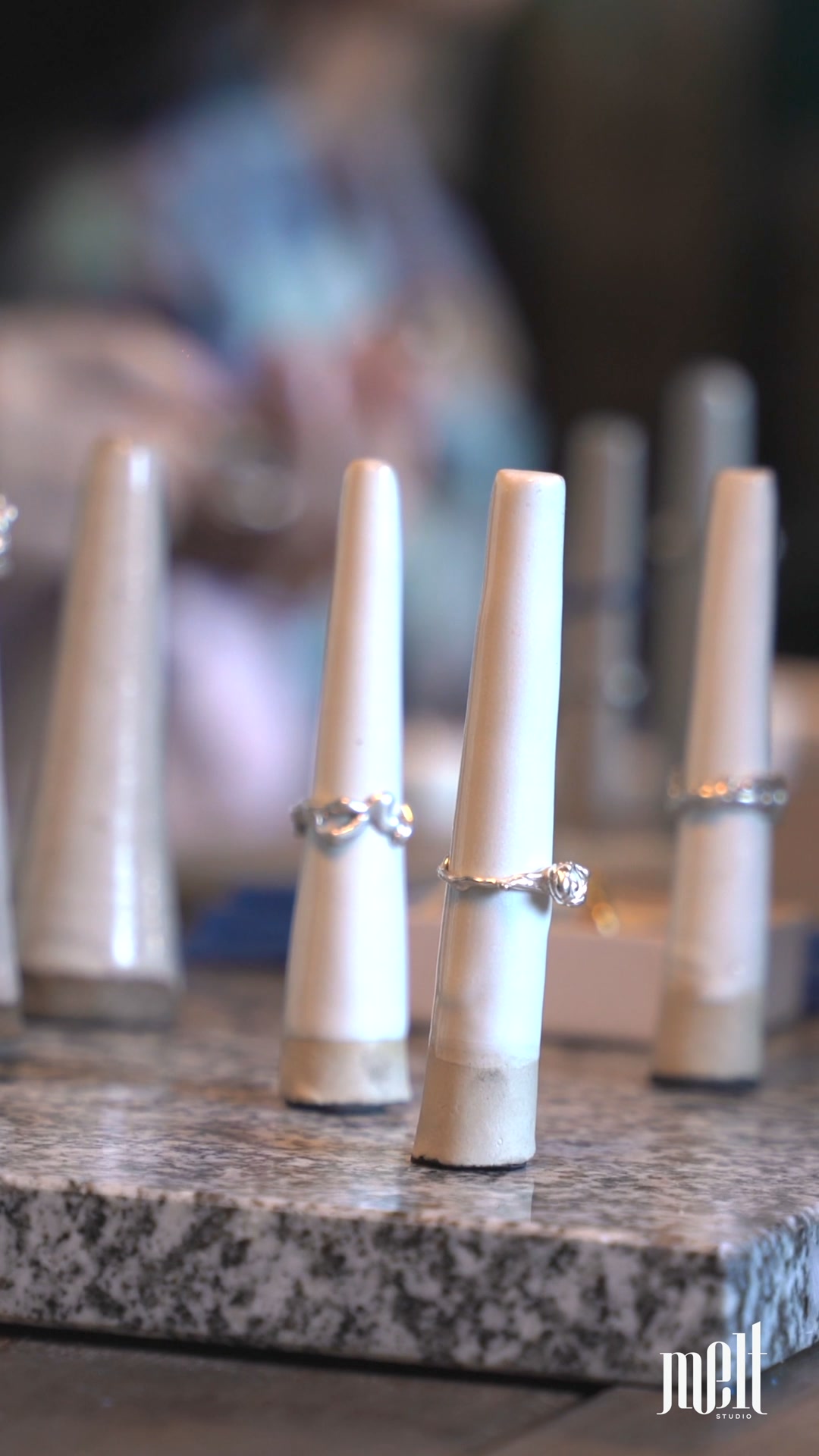 MeltStudio Facebook ad: A unique night designing a unique ring