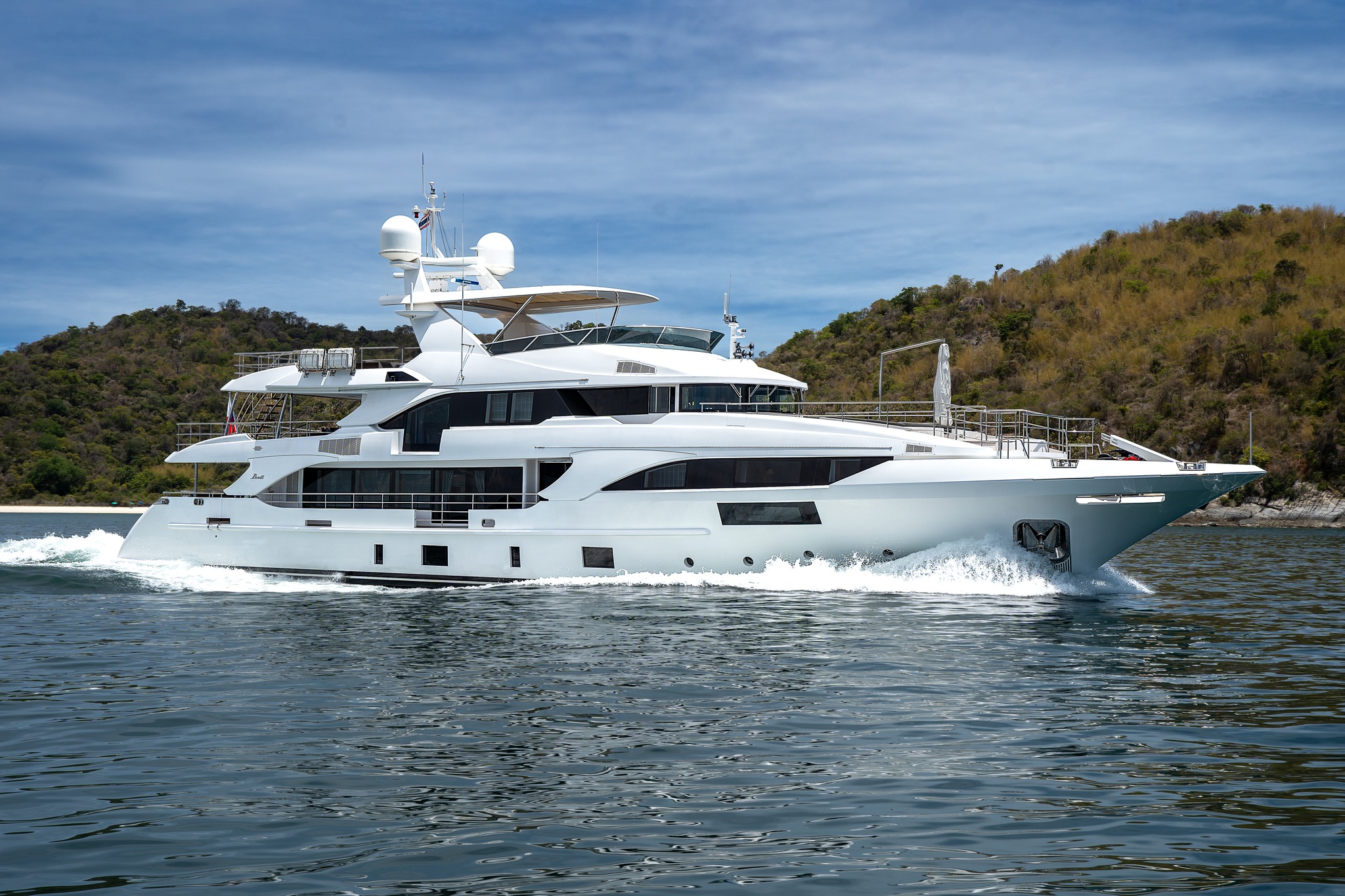 Pattaya Yacht Charters Facebook ad: Explore the Extraordinary with Pattaya Yacht Charters!