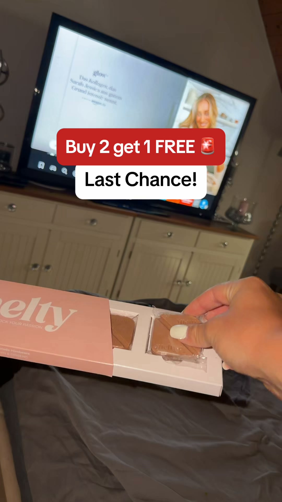 Try Melty Facebook ad: Aphrodisiac Couple Chocolate