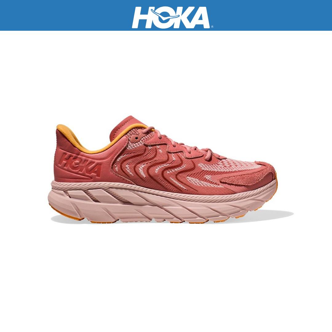 HOKA Chile Facebook ad: Zapatillas deportivas mujer.
