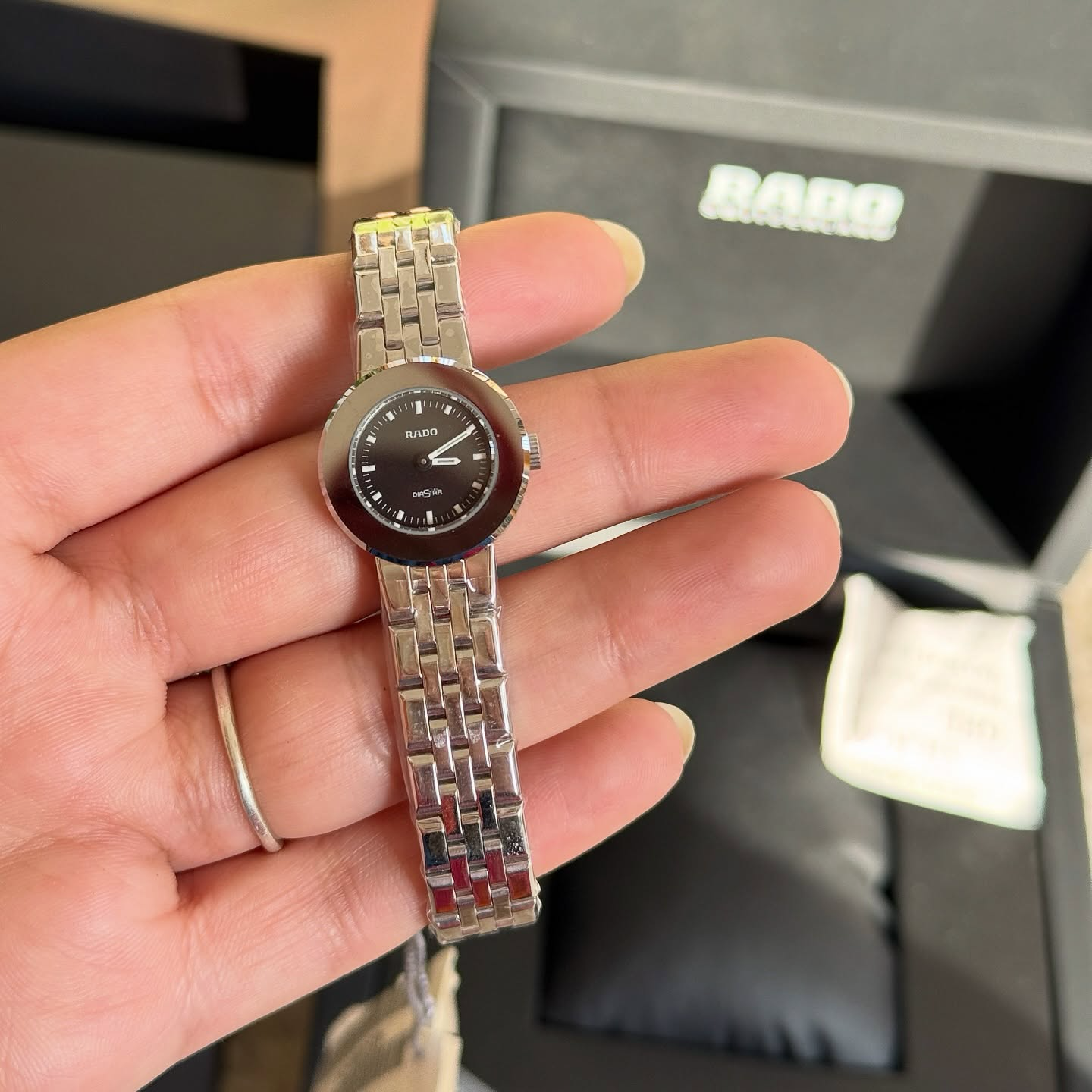 Armanam Watch Collection Facebook ad: Chat on Messenger