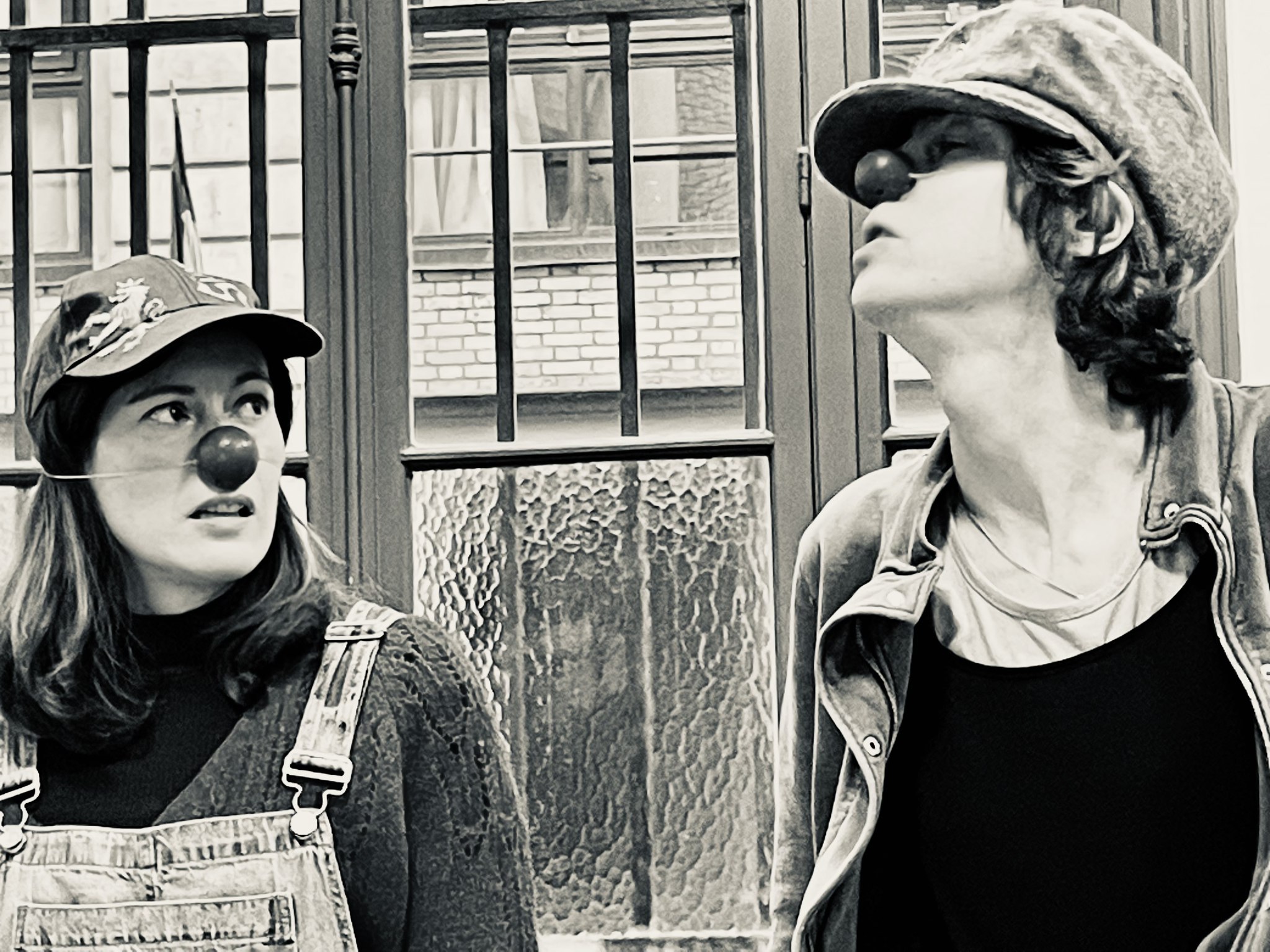 Carole Bernard Facebook ad: Découvrir son pourvoir d'impro & d'écriture par le clown /…