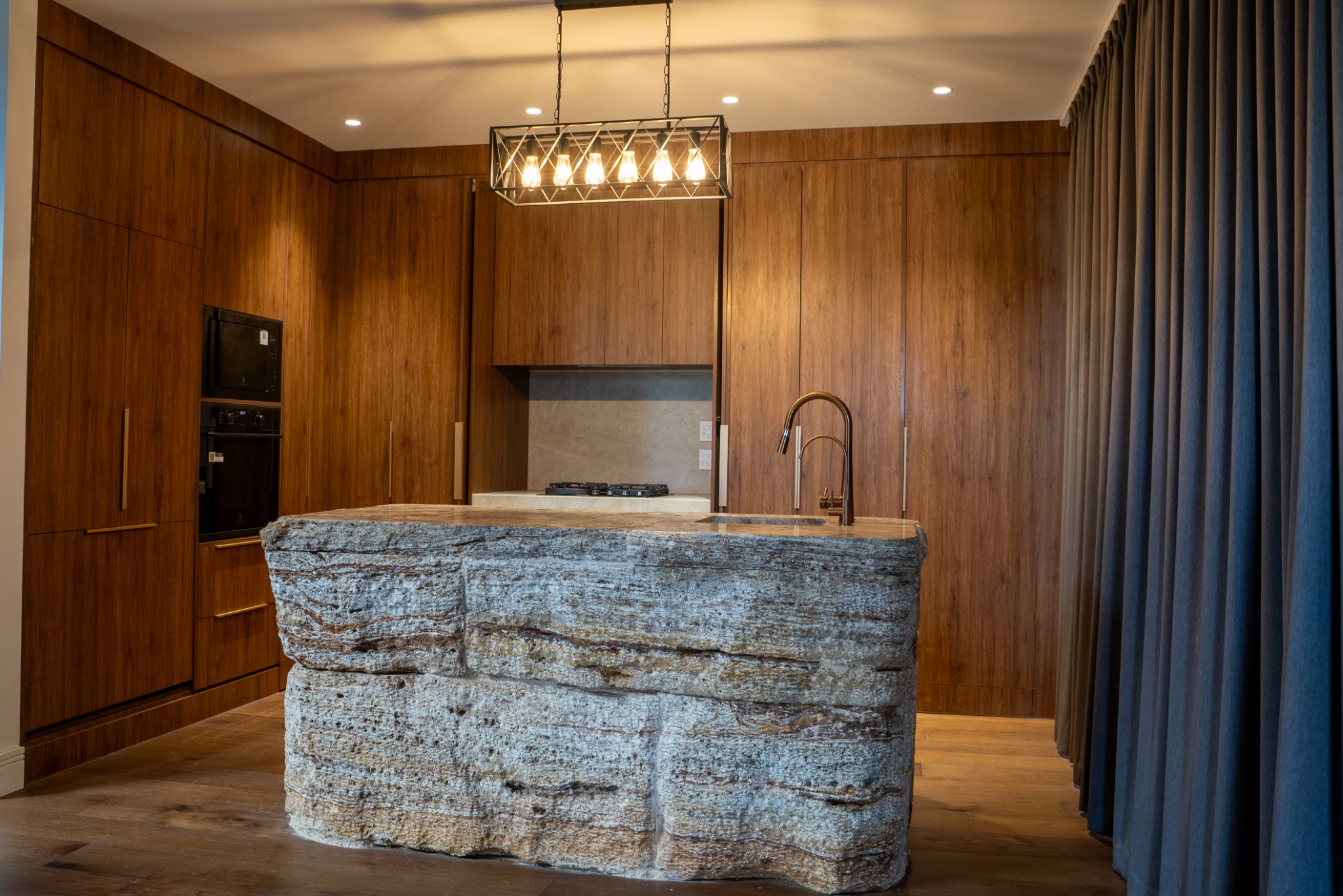 TruFit Kitchens Facebook ad: Chat on Messenger