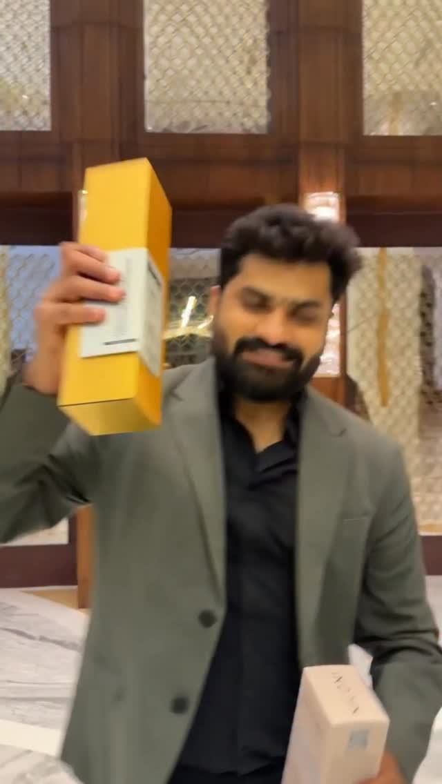 Niconi Facebook ad: Aur ek award ye apke vajahsai hua hai