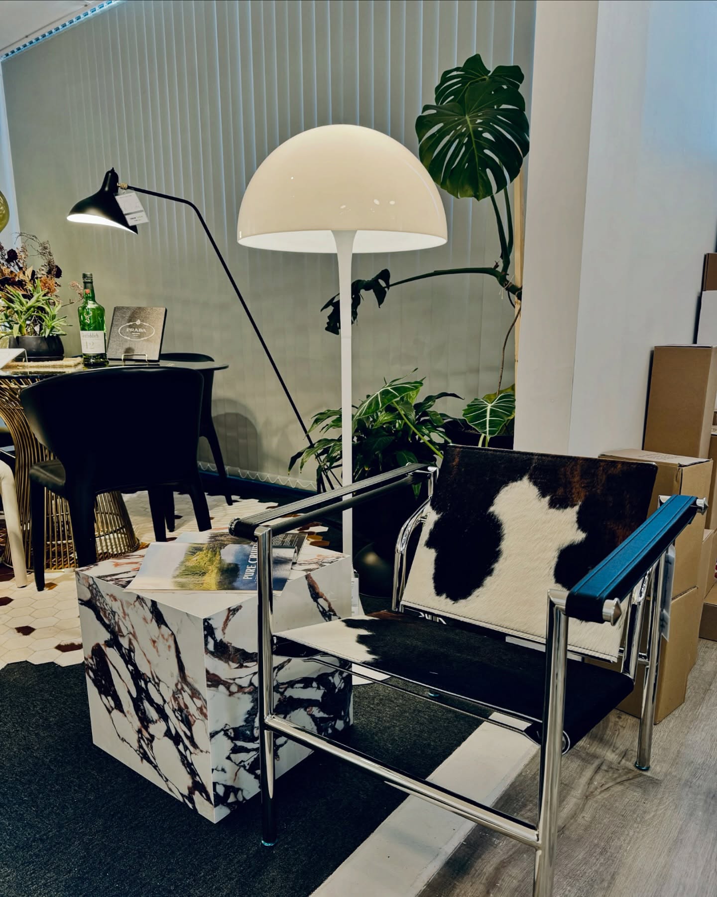 DERLOOK.Store Facebook ad: This Kaia stone side table seamlessly blends luxury…