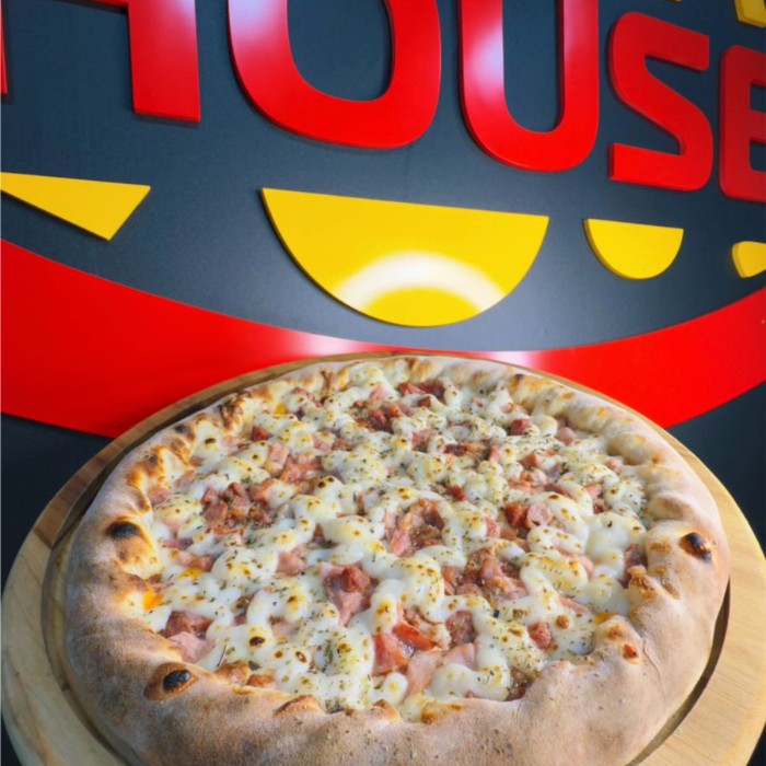 Nunes Pizzaria Ipatinga Facebook ad: Se você é de Ipatinga e ama pizza…