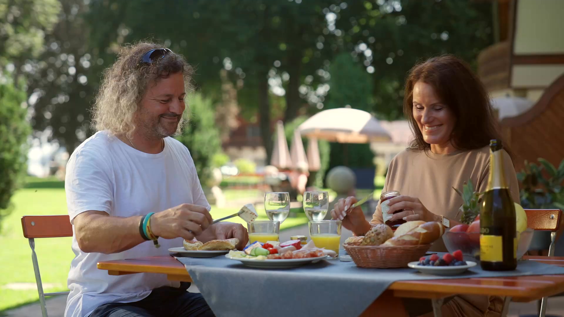 Strandcamping Waging am See Facebook ad: 5 Sterne Campingplatz in Bayern