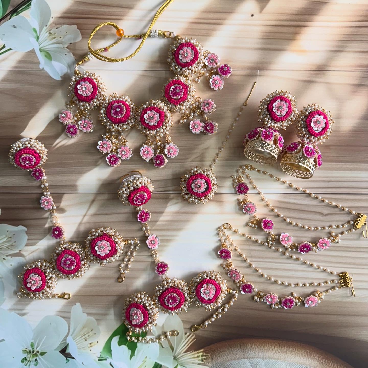 handmadejewellery_bykinjal Facebook ad: This beautiful Nacklace set for Haldi functions nd…