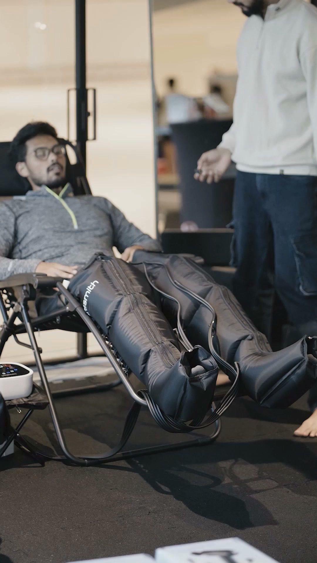 Caresmith Facebook ad: Professional leg recovery at home.