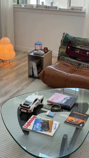 Dos Santos Collective Facebook ad: Park an E30 on Your Desk