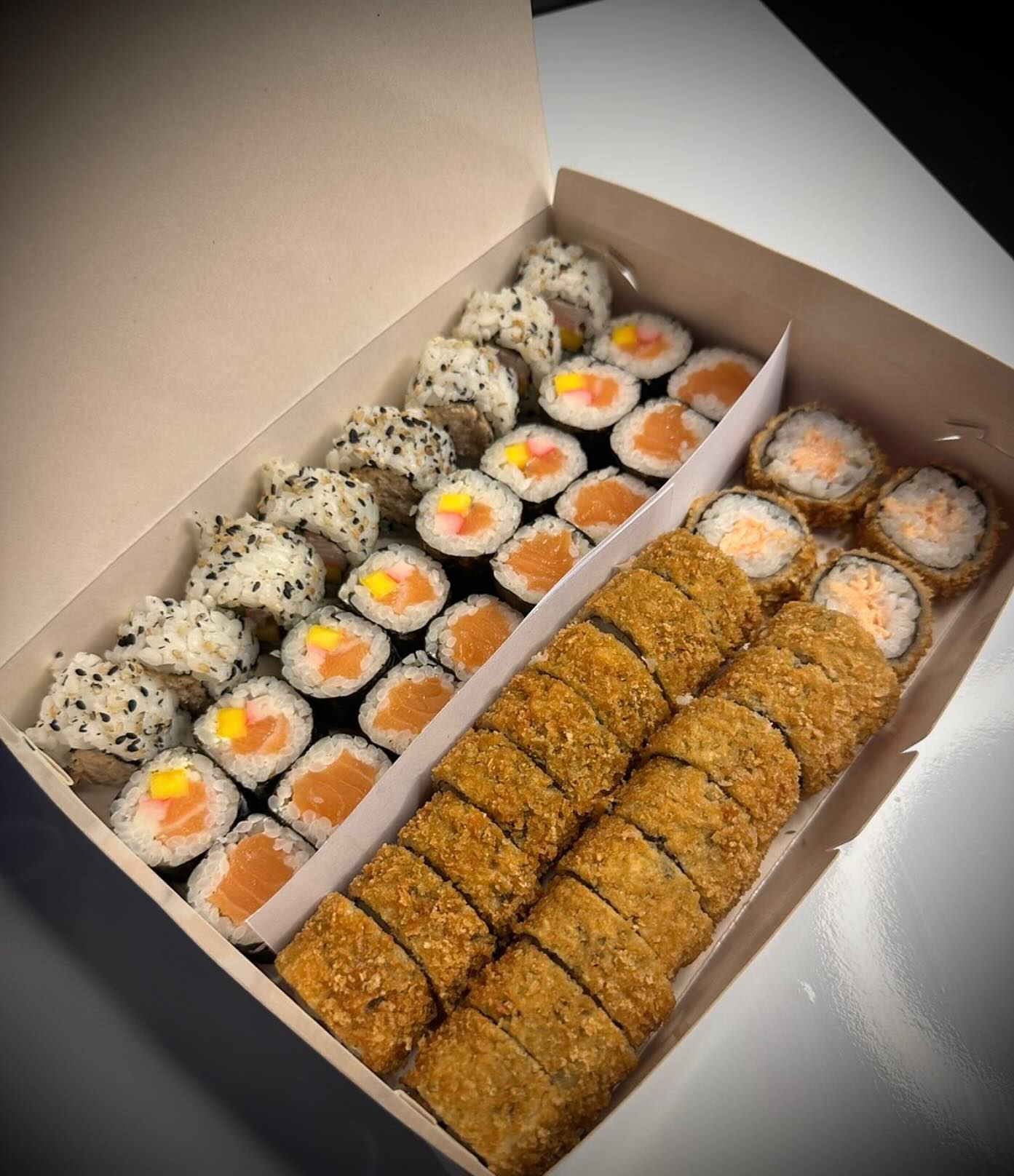 Le'sushi Facebook ad: Lê Sushi | Delivery em Aracruz | Pedido online