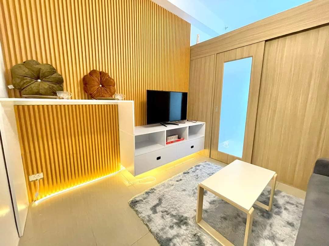 Staycation in MOA by Shara Dungo Facebook ad: SHORE 1 RESIDENCES in MALL OF ASIA COMPLEX…