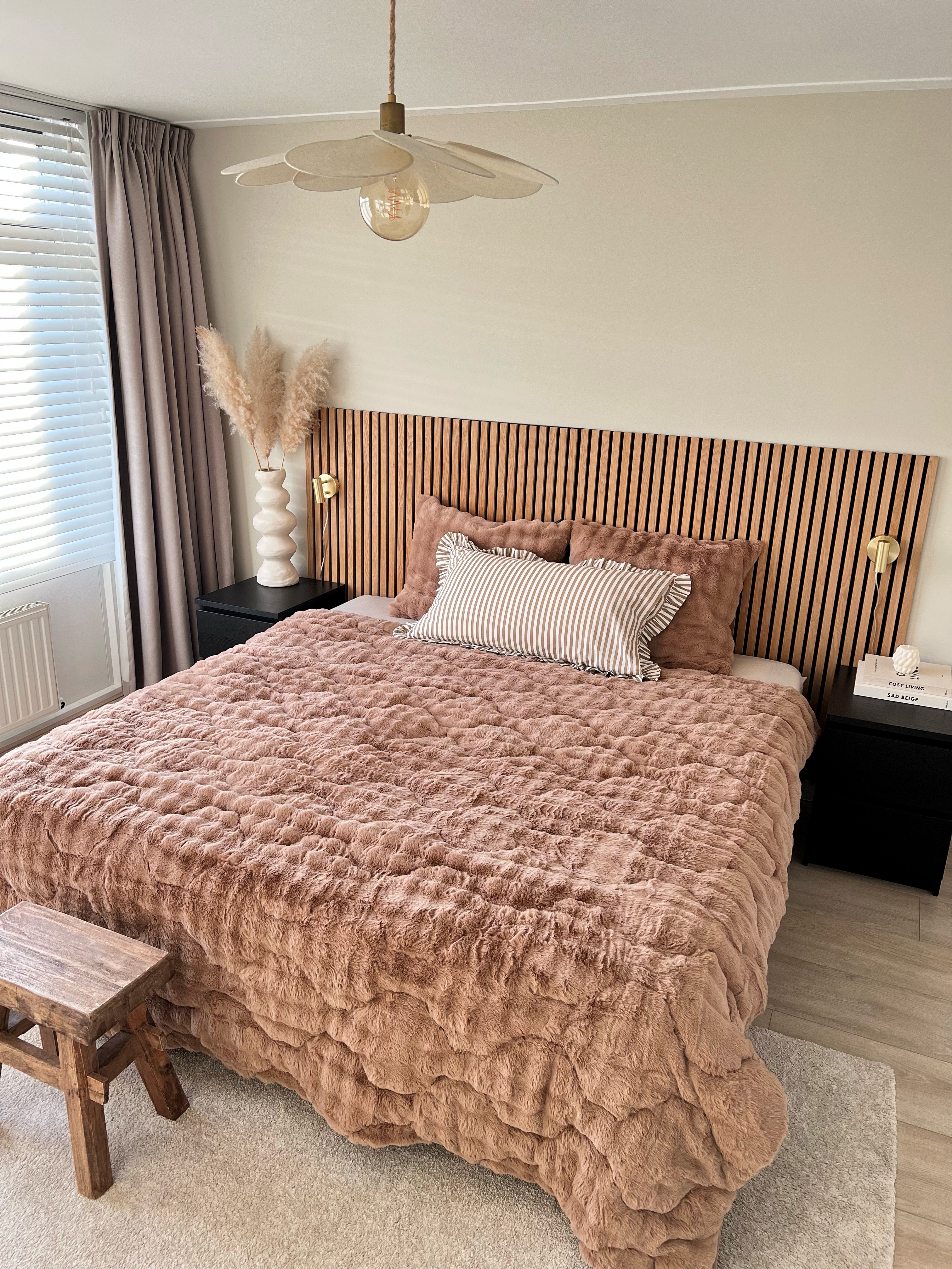 HappyBed Facebook ad