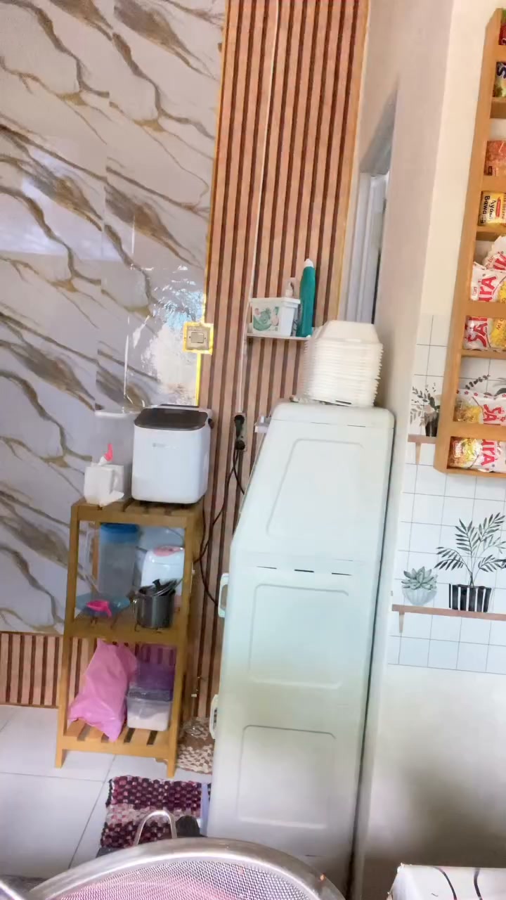 Shopee Facebook ad: Beli di sini https://s.shopee.co.id/30mSuAln8g
