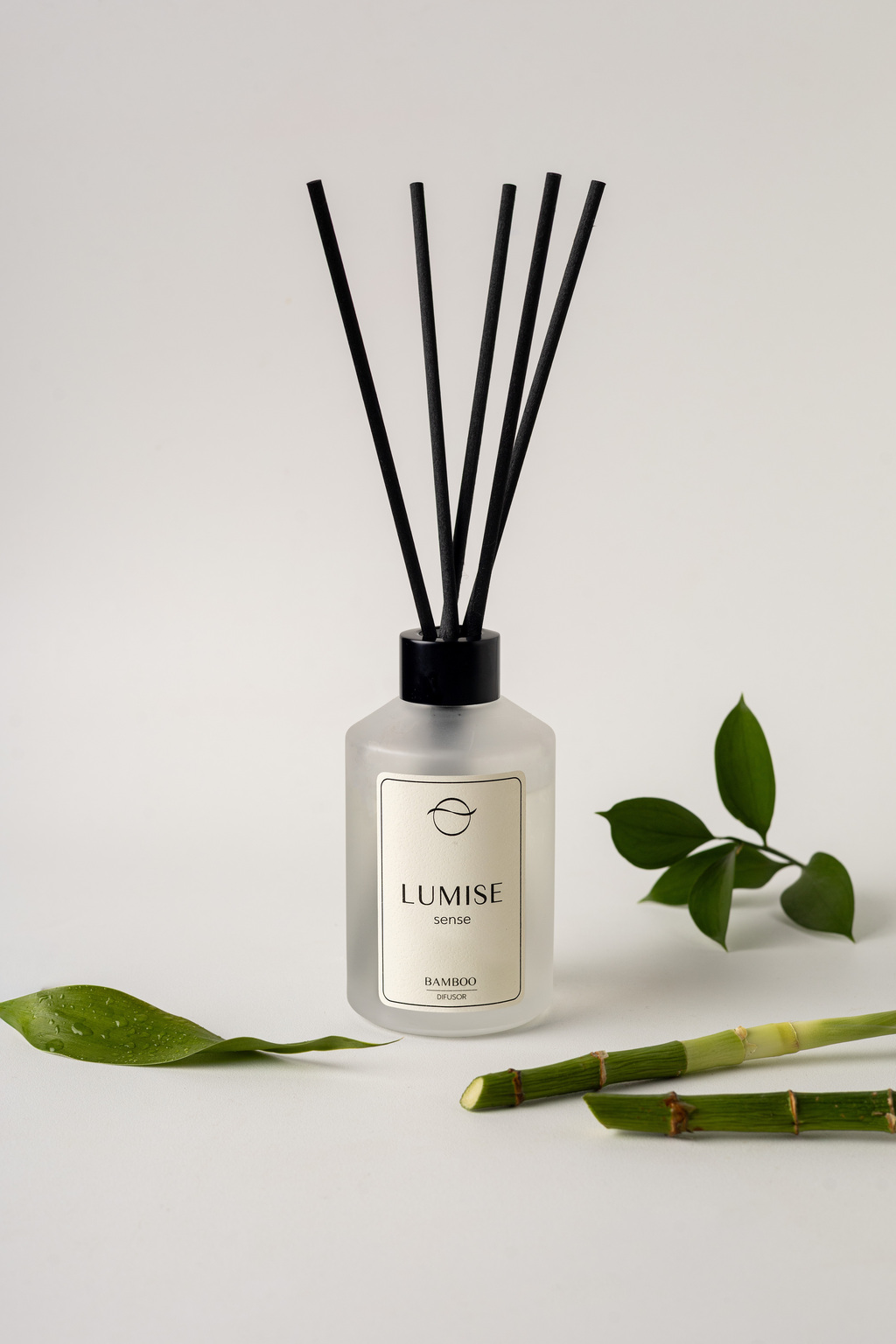 Lumise Sense Facebook ad: Não é sobre fragrâncias no ar, é sobre…
