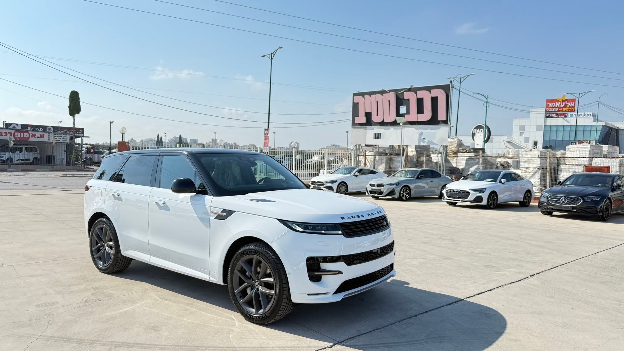 רכב סטיב Facebook ad: RANG ROVER SPORT SE DYNAMIC D300