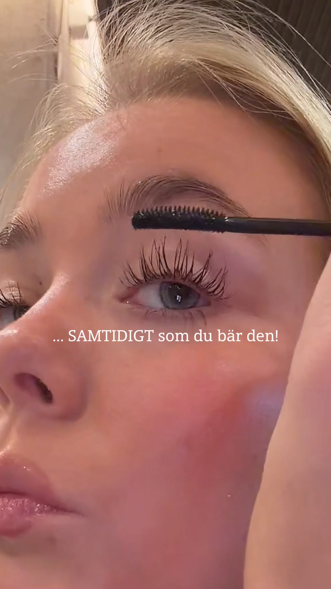 Lenoites Facebook ad: Visste du att mascara kan vårda dina fransar?