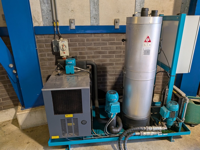 Onlineveilingmeester.nl Facebook ad: Government Auction | Industrial Equipment & Machinery