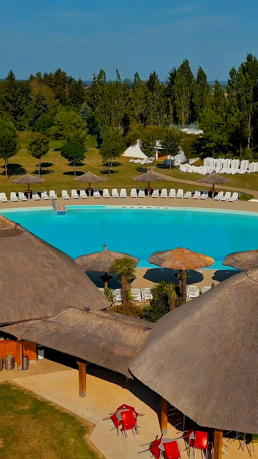 MJUS Fun & Wellness Park - Körmend Facebook ad: Wer sagt, dass man für echtes Urlaubsfeeling hunderte…
