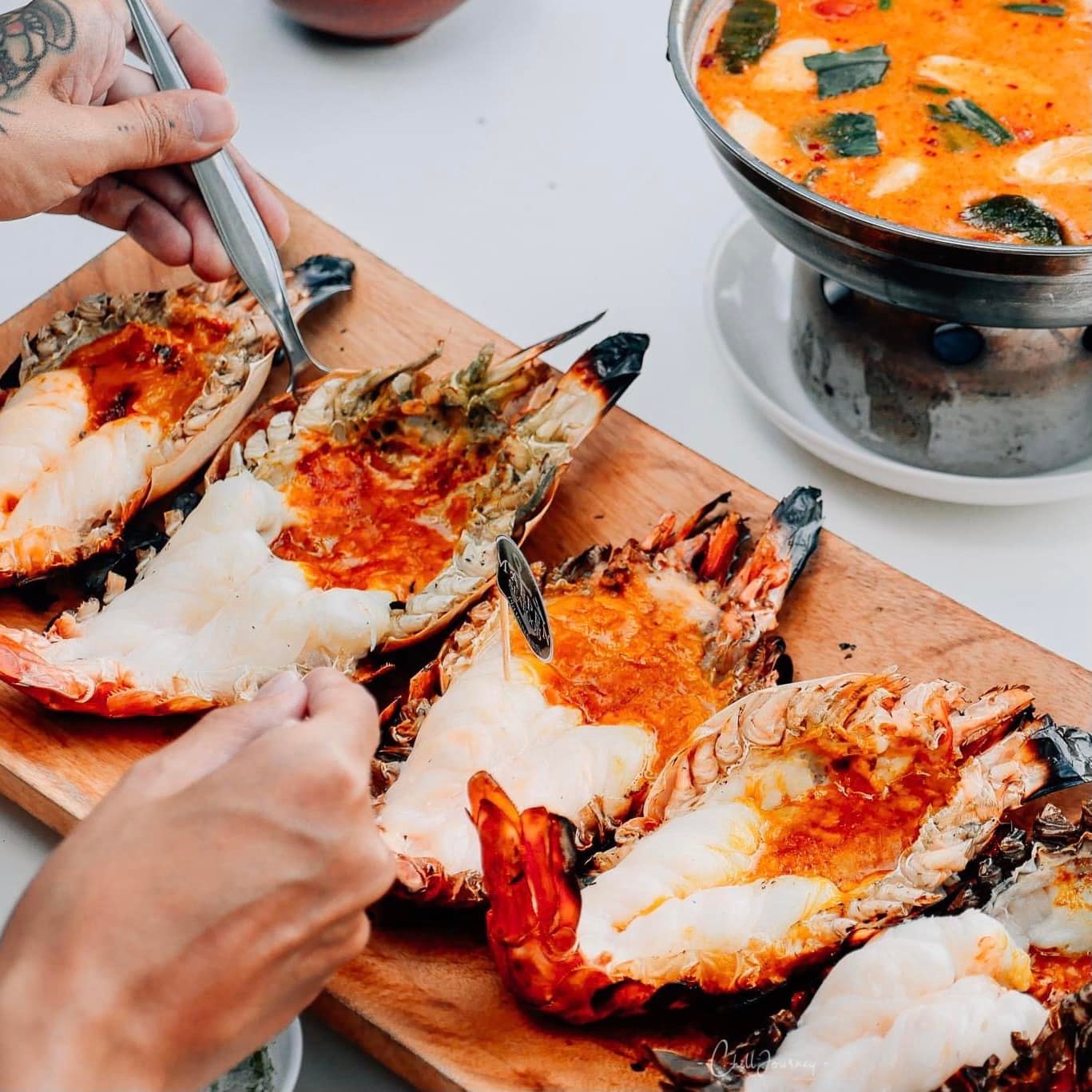 แม่เพ็ญซีฟู๊ด ร้านอาหารทะเลเชียงใหม่ Maepenseafood - Delivery Facebook ad: ต้องมีแม่เพ็ญซีฟู๊ดติดท้องกันไปซักมื้อ