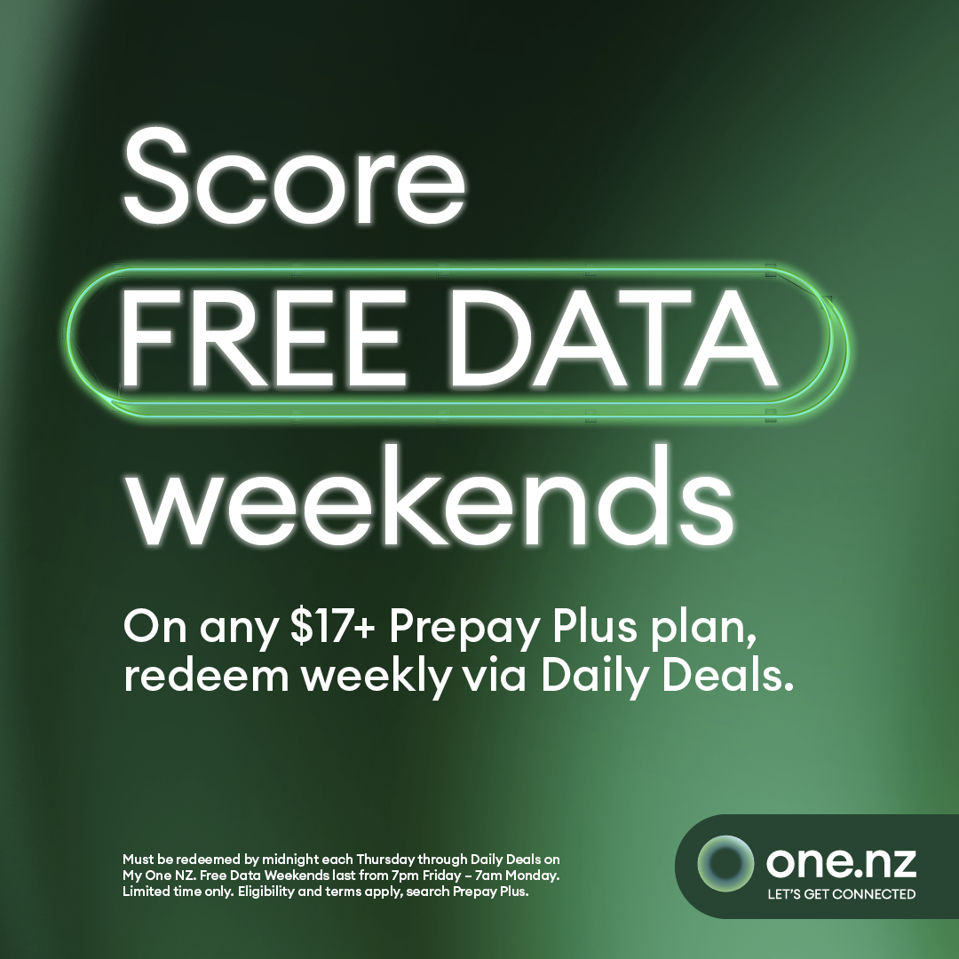 The Warehouse Facebook ad: Score FREE data weekends