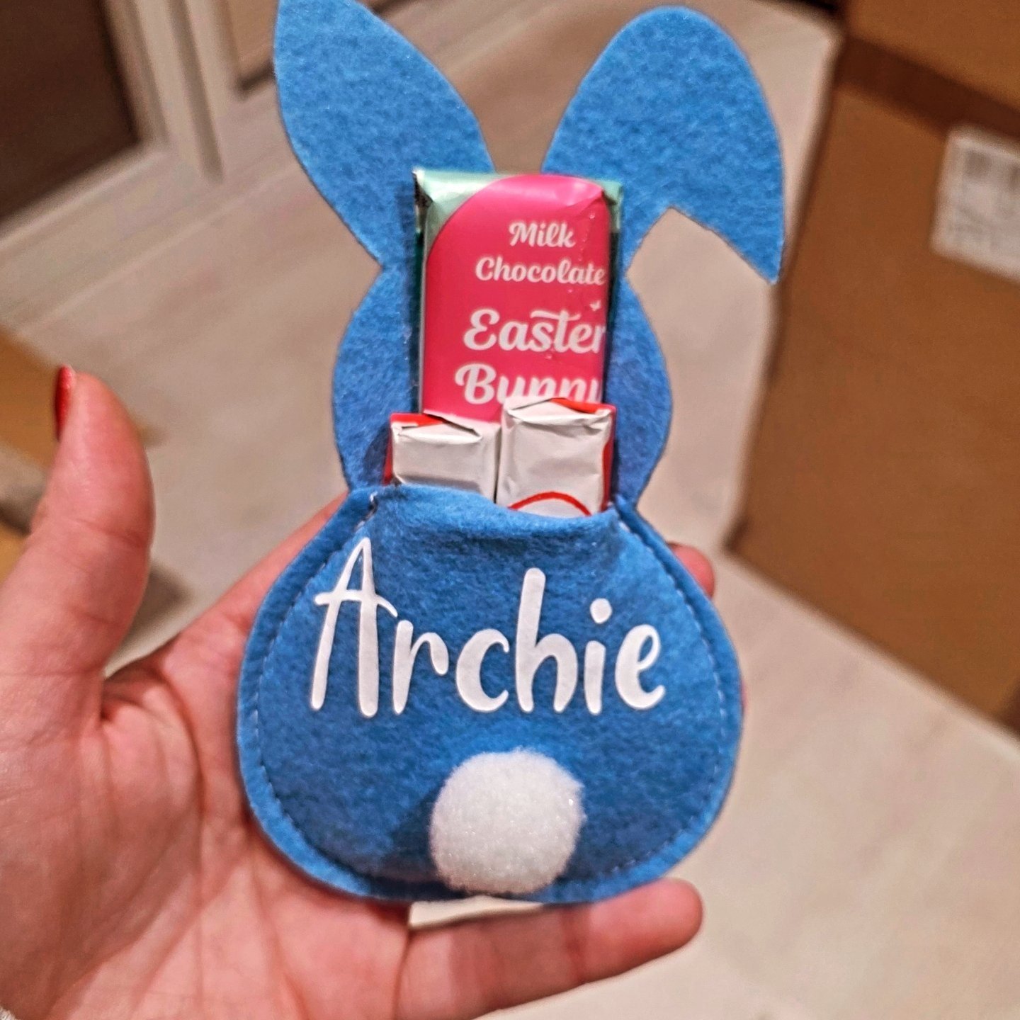 L&M Personalised Gifts Made With Love Facebook ad: It’s time to get hopping!