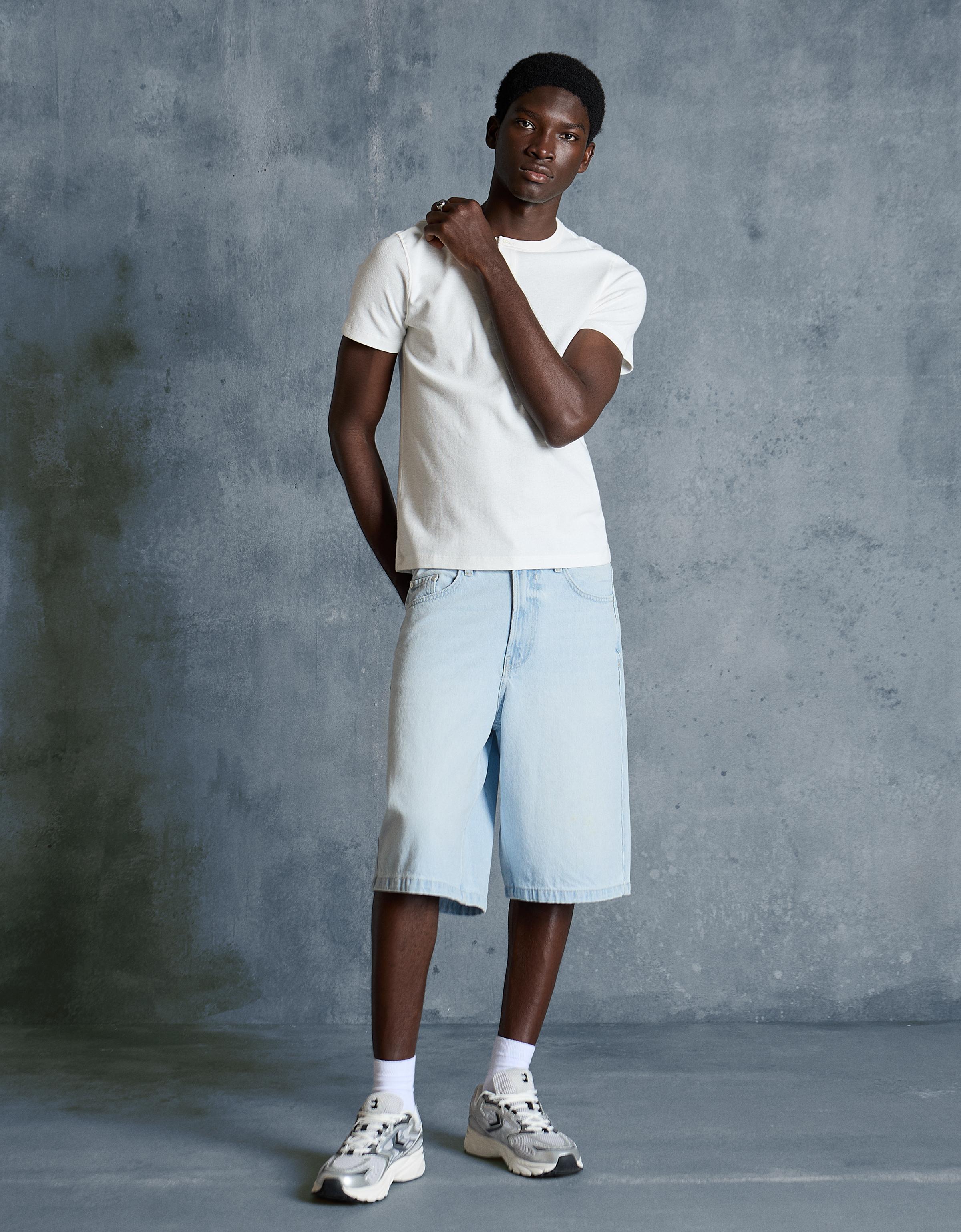 Bershka Facebook ad