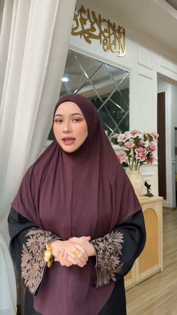 Zihaluv Facebook ad: Tak Payah Gosok Dah Sis, Sarung Je Terus Cantik