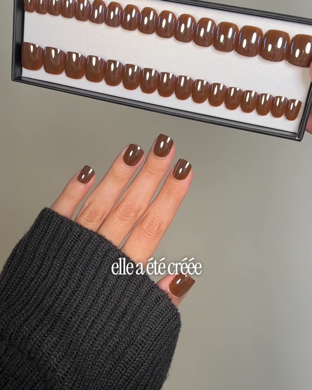 Faux Ongles - Roxy Nails Paris Facebook ad: Manucure facile & rapide.