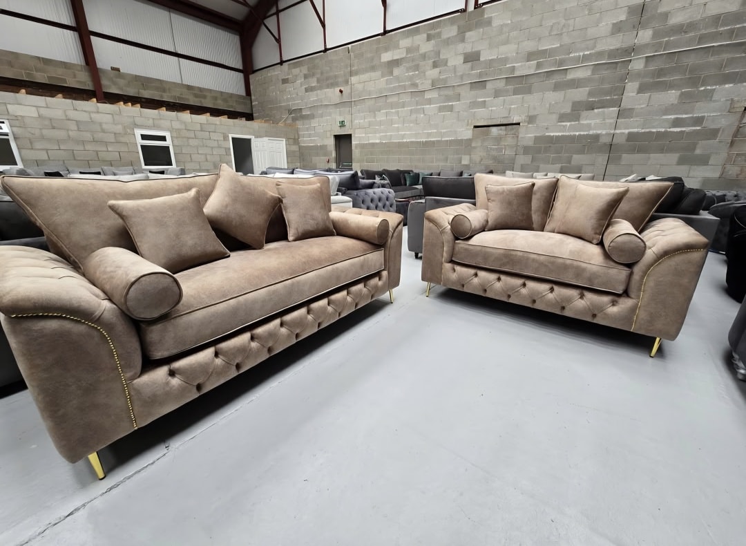 Furniture Bros Ltd UK Facebook ad: New Year - New Livingroom Goals!