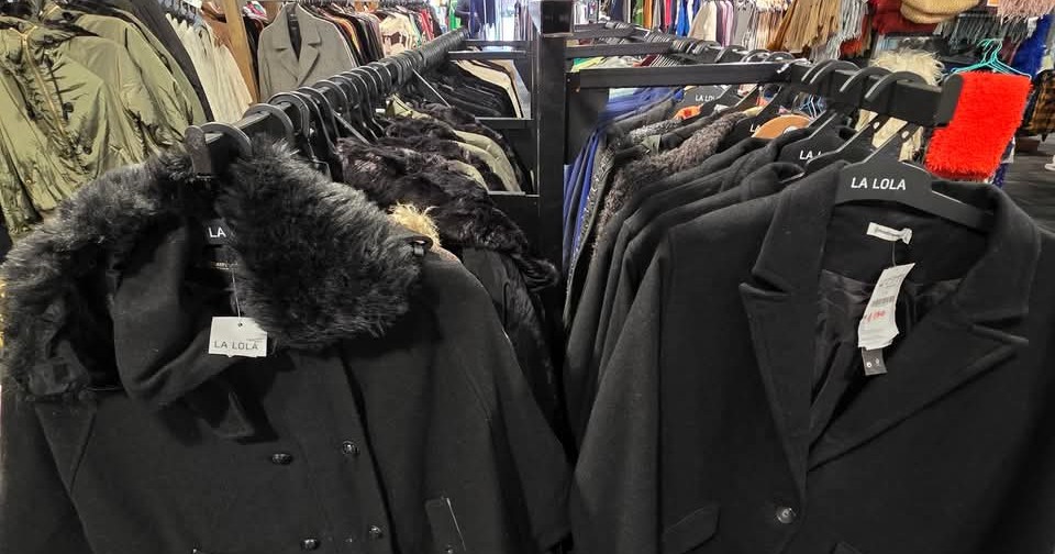 Fashion Outlet Facebook ad