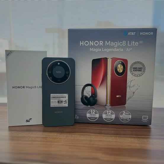 Joaquin Soto Facebook ad: HONOR MAGIG 8 LITE A CREDITO