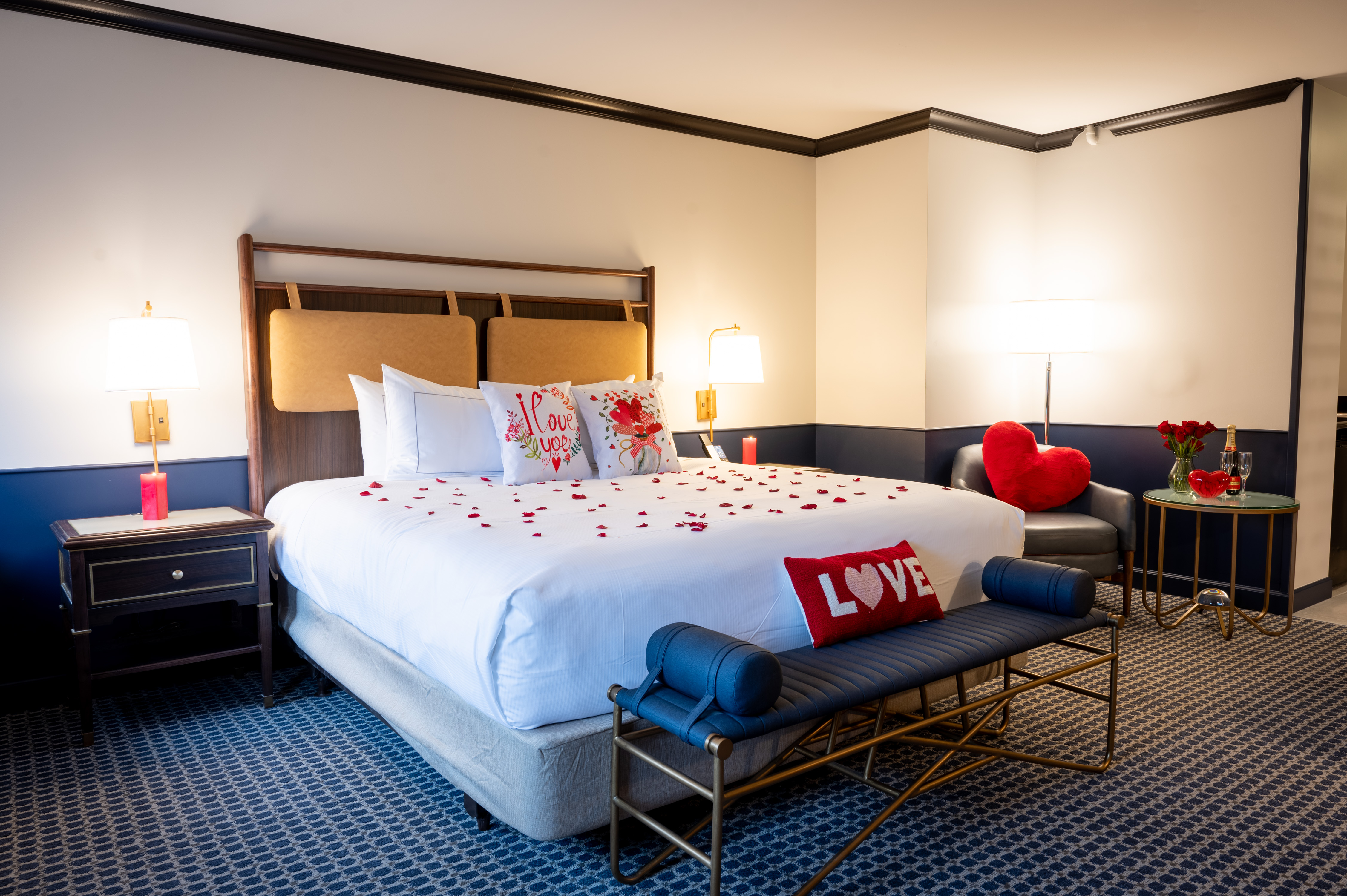 Hilton Orrington/Evanston Facebook ad: Hilton Orrington Evanston, IL Hotel