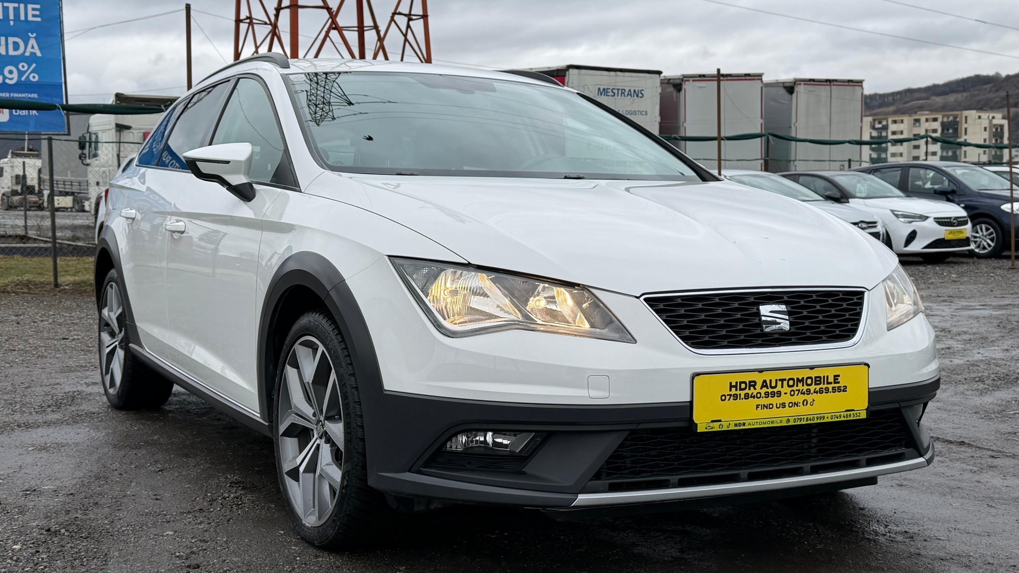 HDR Automobile Facebook ad: Seat Leon X-Perience 4x4 Diesel 143000 km EURO…