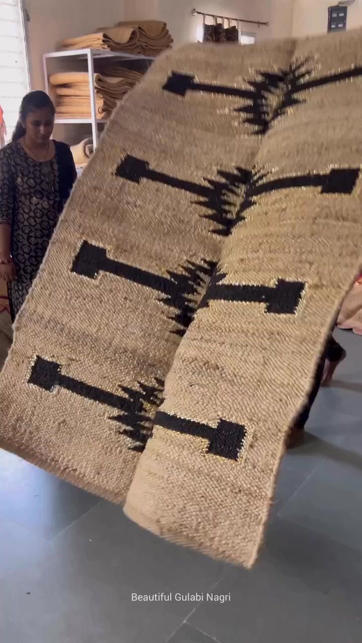 Vimlaa Rugs Facebook ad: India's Largest Rugs Manufacturer - Connect With Us