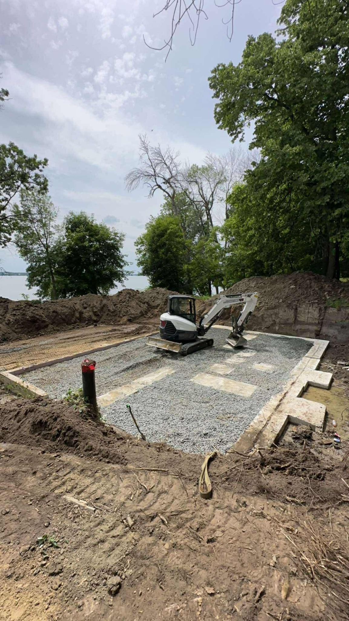 Excavation 429 Facebook ad: Votre partenaire en excavation sur la Rive-Nord et…