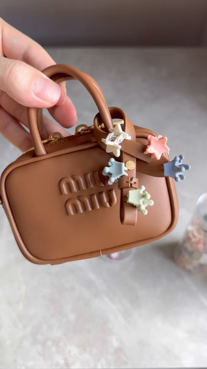 Studio Luxco Facebook ad: Tiny but fits all your daily essentials