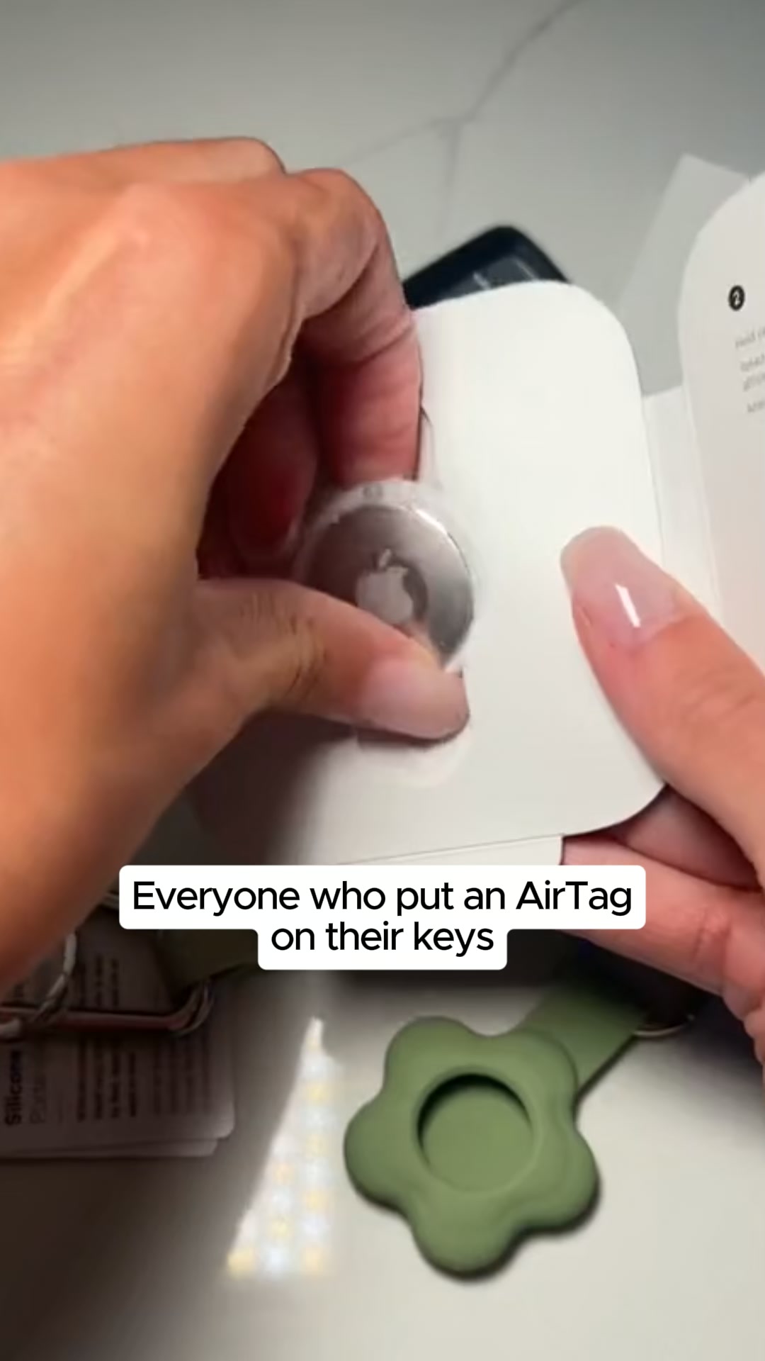 Bestsmarttech Facebook ad: Always Losing Your Keys? Find Them In Seconds.