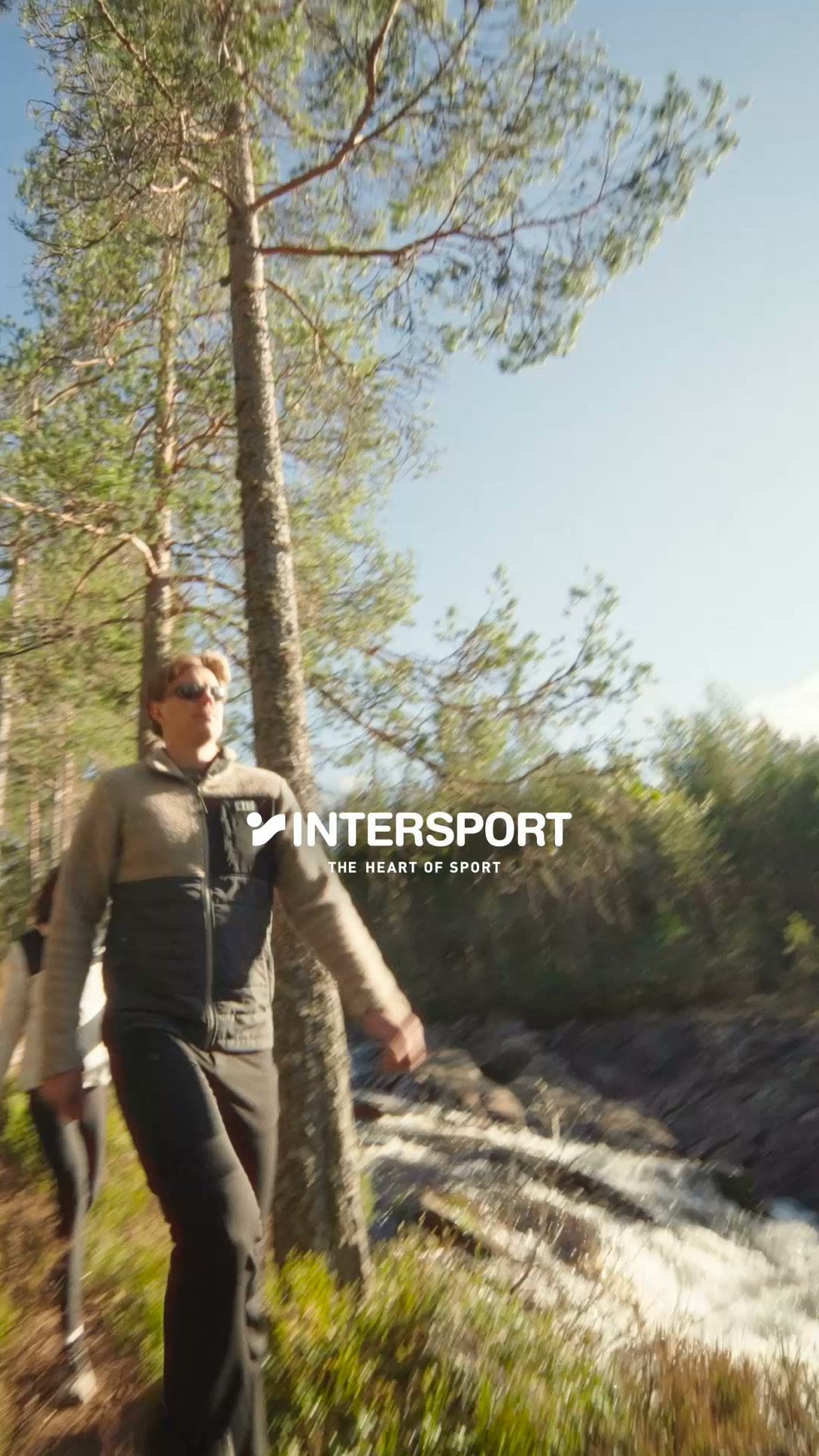 Intersport Suomi Facebook ad: Löydä syksyn suosikit edullisemmin!