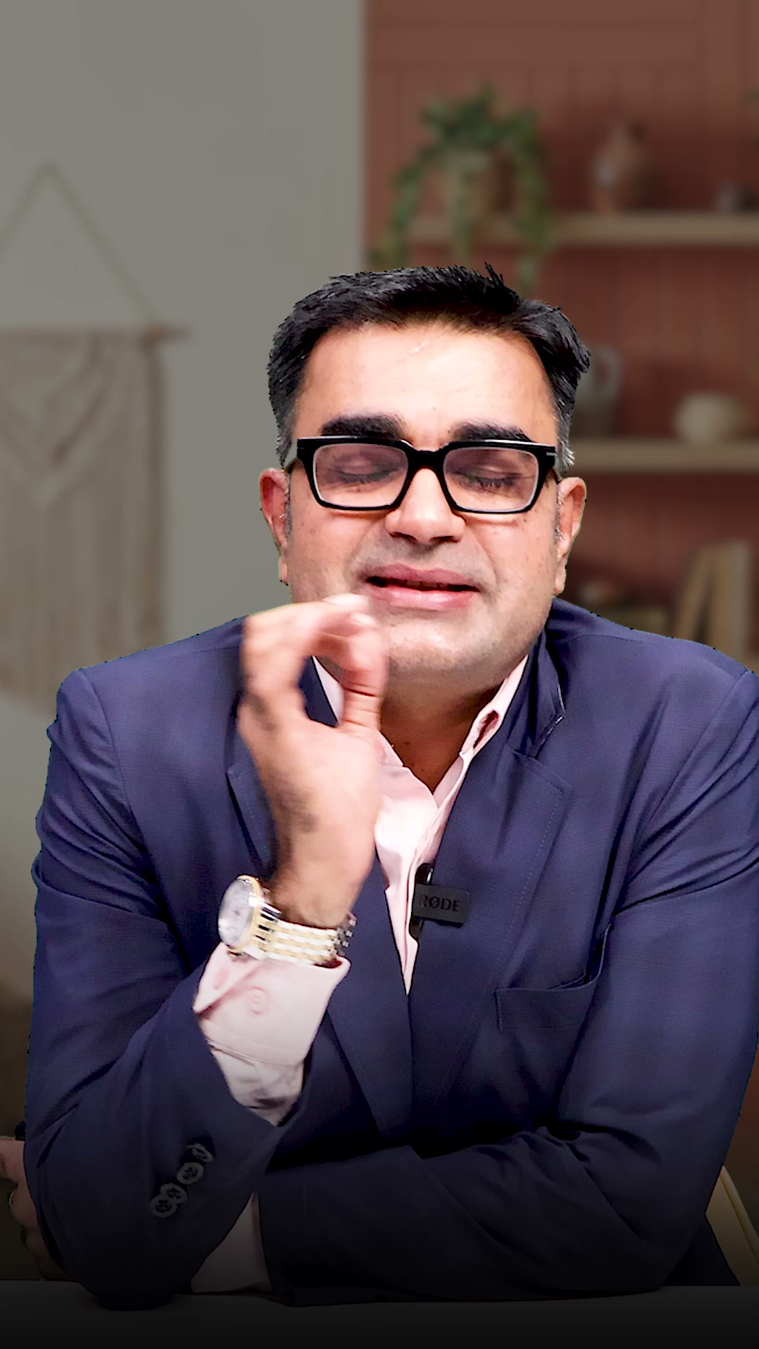 Deepak Bajaj Facebook ad: Stop Struggling for Daily Sales