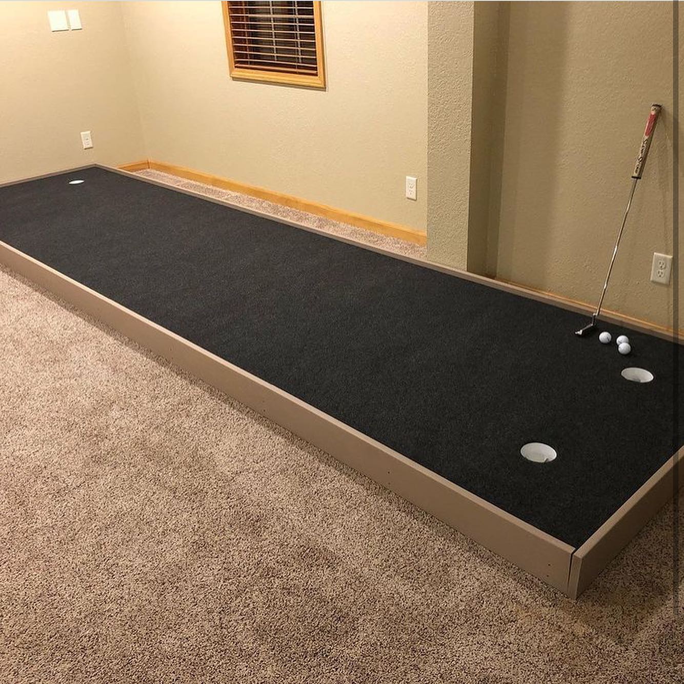 Camry Golf Greens Facebook ad: #1 Indooor Putting DIY Plan