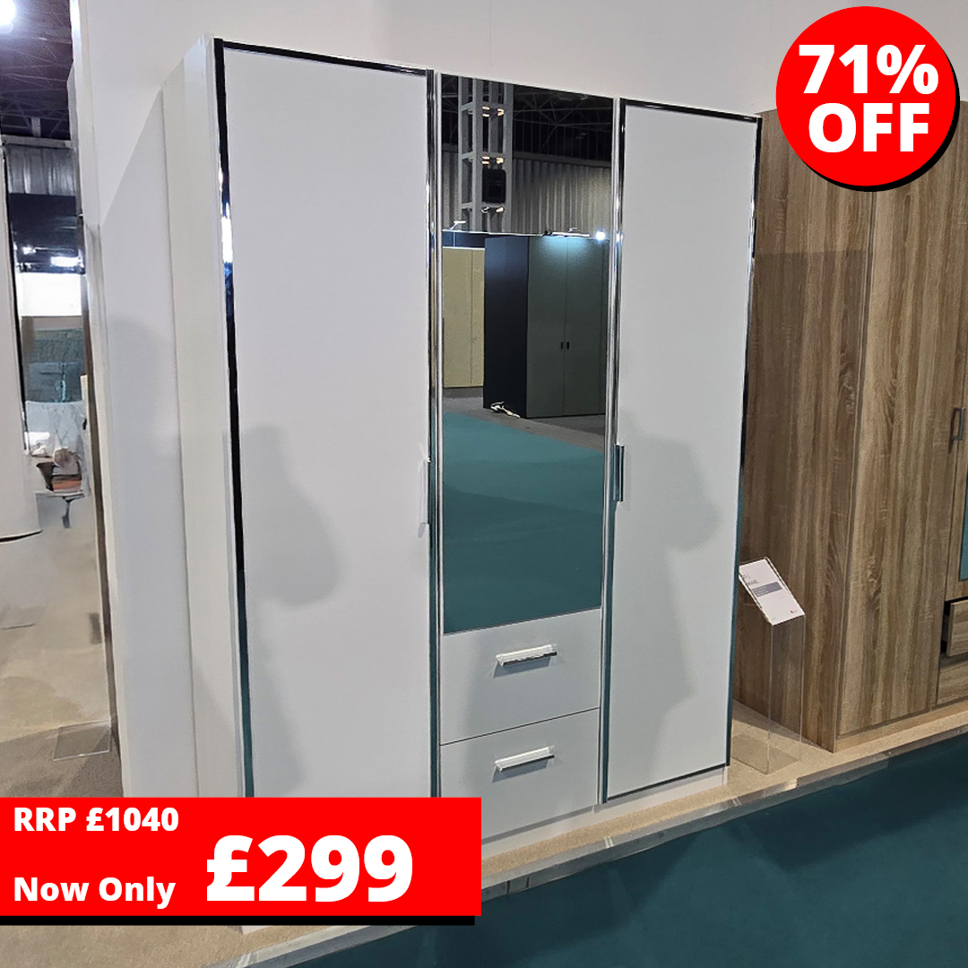 Magnum Furniture Facebook ad: MASSIVE BEDROOM FURNITURE CLEARANCE!